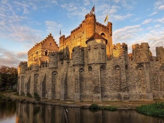 Chiêm ngưỡng vẻ đẹp của lâu đài Gravensteen tại thành phố Ghent - Bỉ