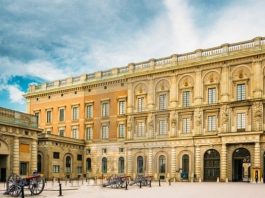 Choáng ngợp trước vẻ đẹp của cung điện Hoàng gia Stockholm Thụy Điển
